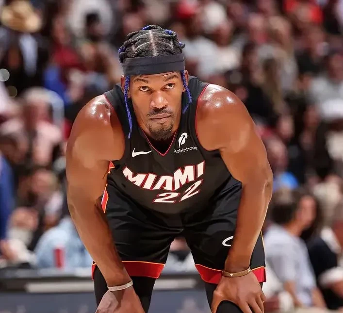 巴特勒意外战胜西班牙队,表现优异引爆全场!爱游戏中国官方网站