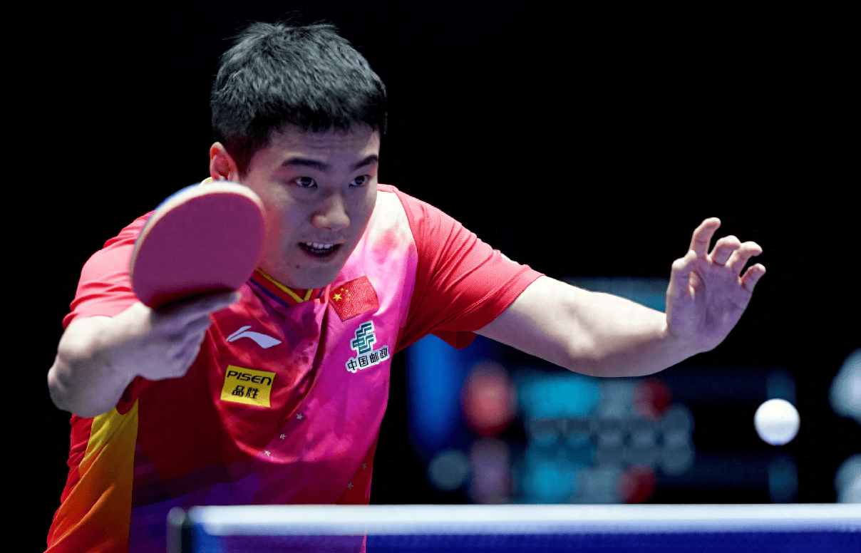 包含UFC赛场再起风云：渝州鲨队队惊险晋级闽南独角兽队，赛场气氛火爆关键战拿下信心的词条爱游戏AYX官方入口