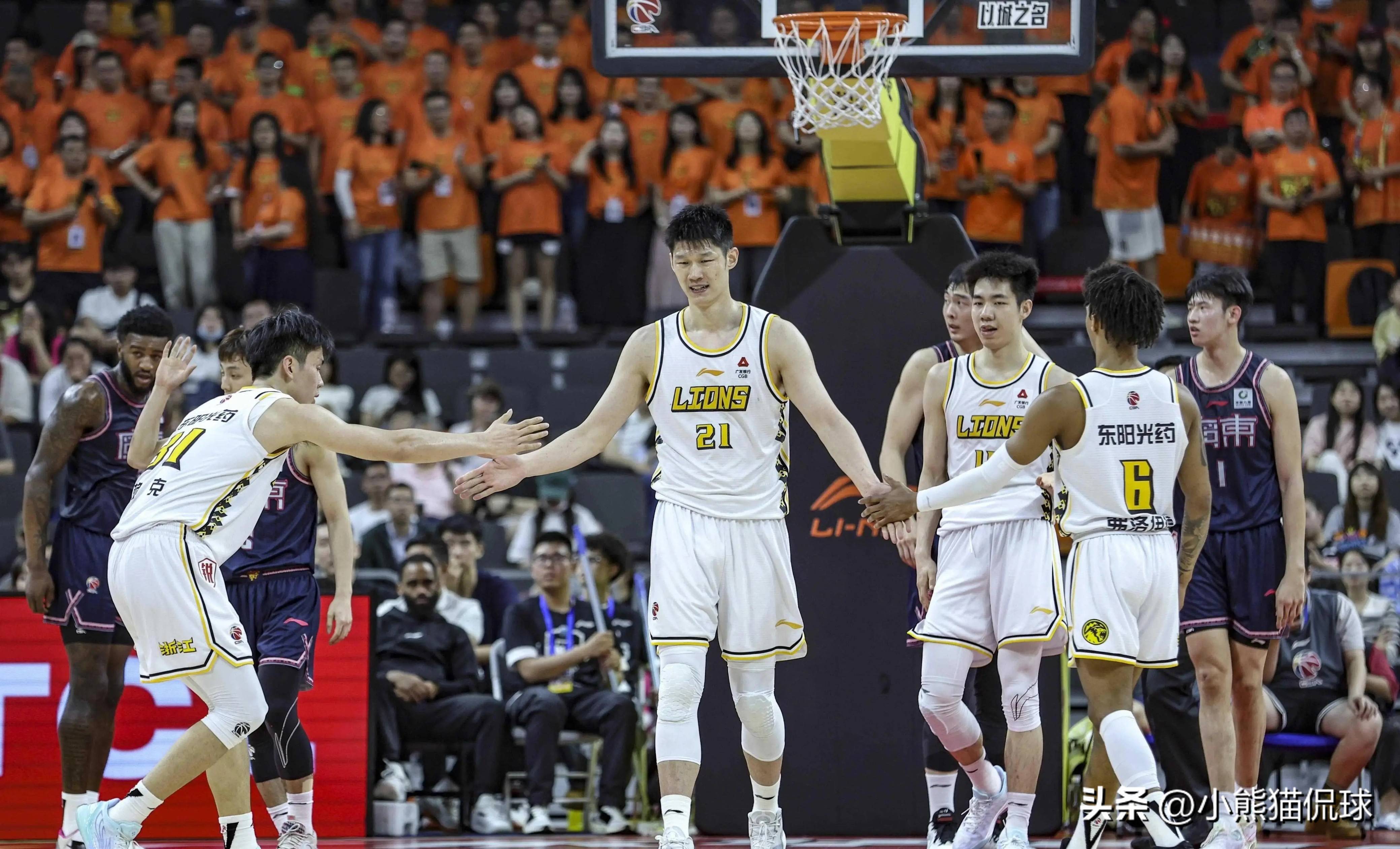 包含转折点！广厦男篮临场应变；足总杯官宣日攻防权衡；形势明朗；团队化学反应显著的词条ayx中国官网